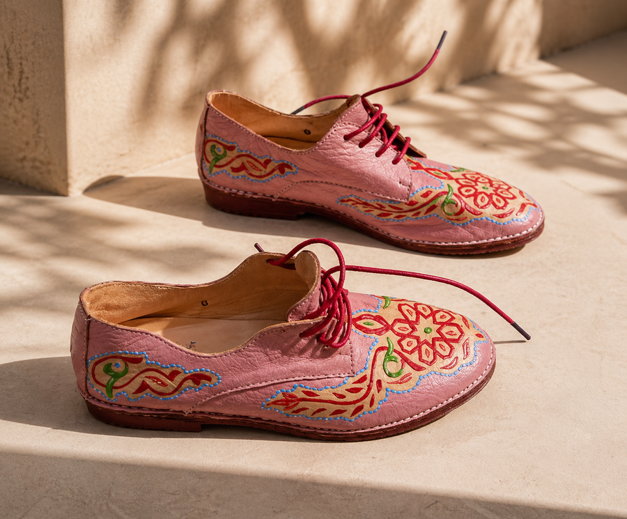 Hand full-grain leather derby shoe hand-painted
