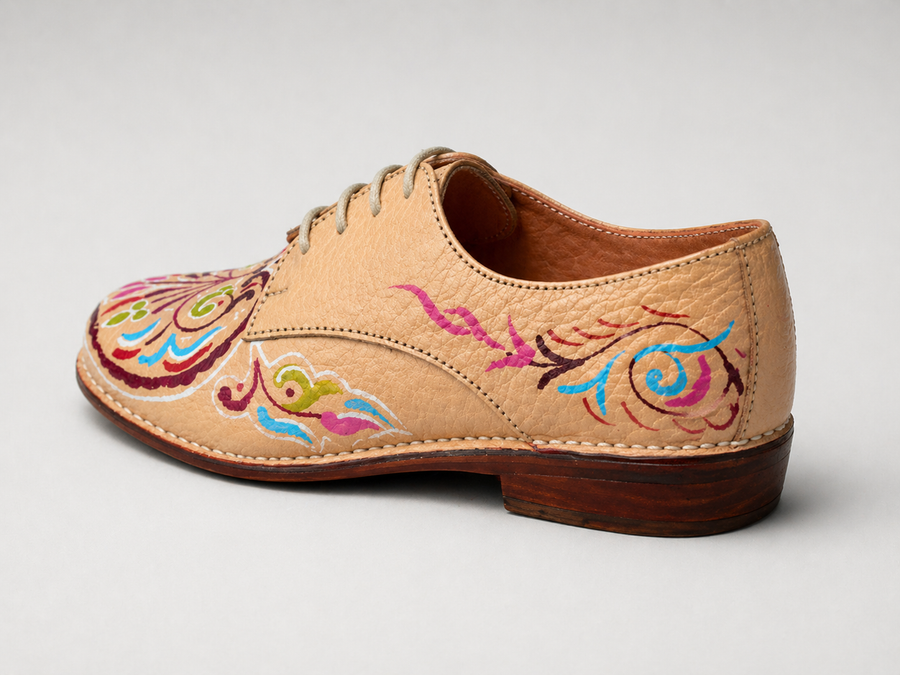 Creamy genuine leather oxford shoe hand-painted