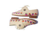 Red and handwoven raffia derby shoe with raffia