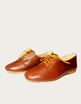 Brown leather derby shoe