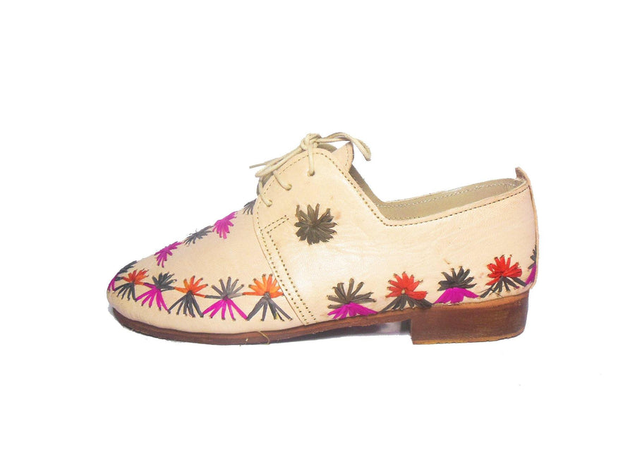 Handmade Leather Derby with Hand-Embroidered Stars Made of Raffia - Vintage Kernel