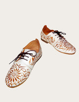 White genuine leather oxford shoe hand-painted